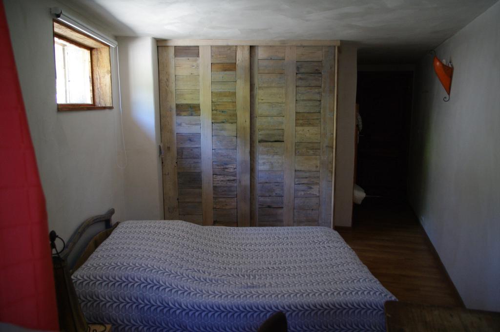 Appartement Dans Chalet De Montagne Bozel Oda fotoğraf